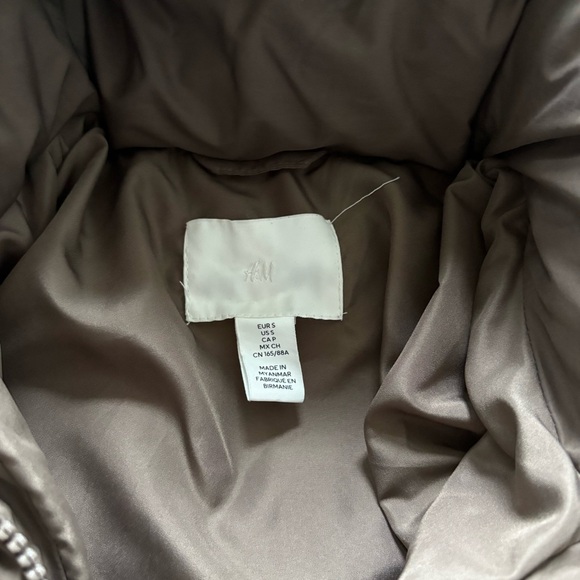 H&M Puffer Jacket - Picture 4 of 6